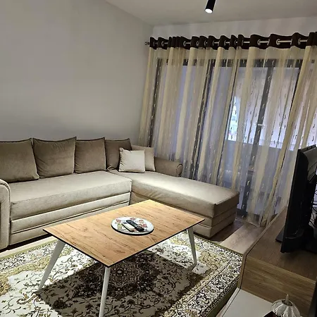شقة Tirana Kashari