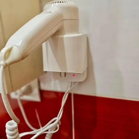 Tirana Apartman *